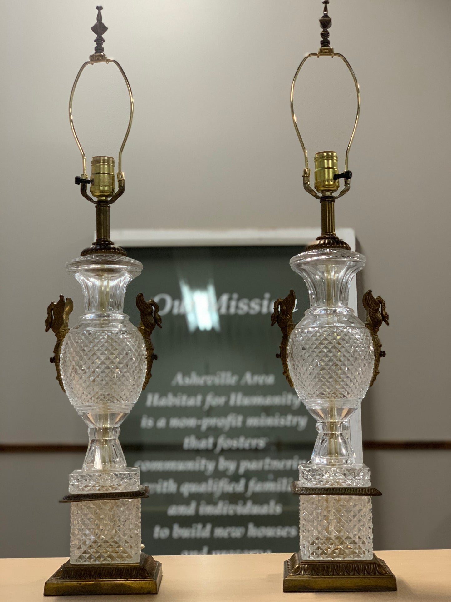 French Neoclassical Swan Bronze Ormolu Mounted Cut Crystal Pair Lamps