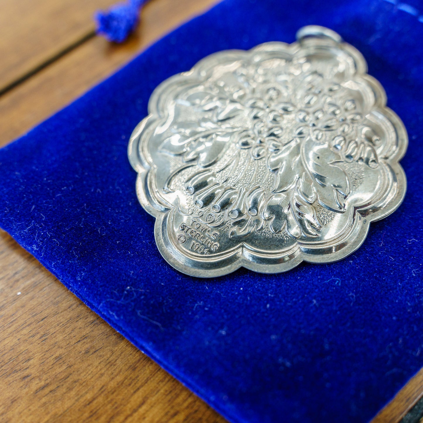 Towle Sterling Christmas Floral Medallion / Pendant - 1984