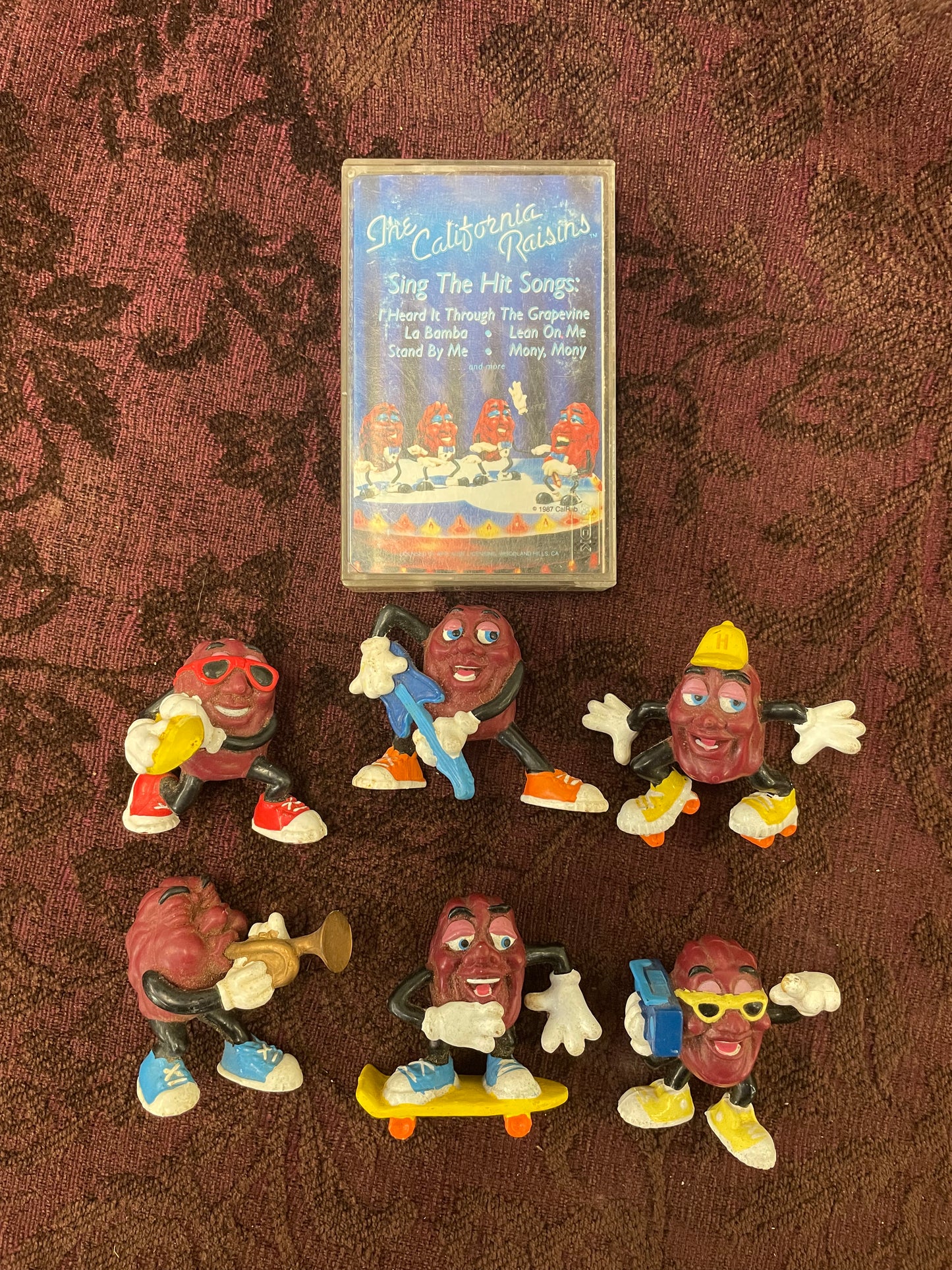 California Raisins 6 Figures & Cassette 1988