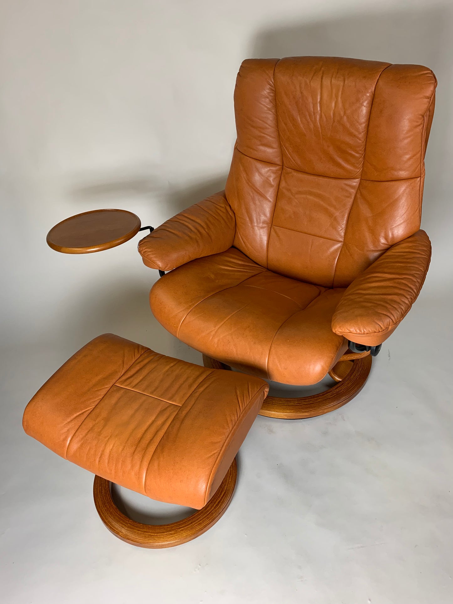 Stressless Paloma Leather Chair & Ottoman